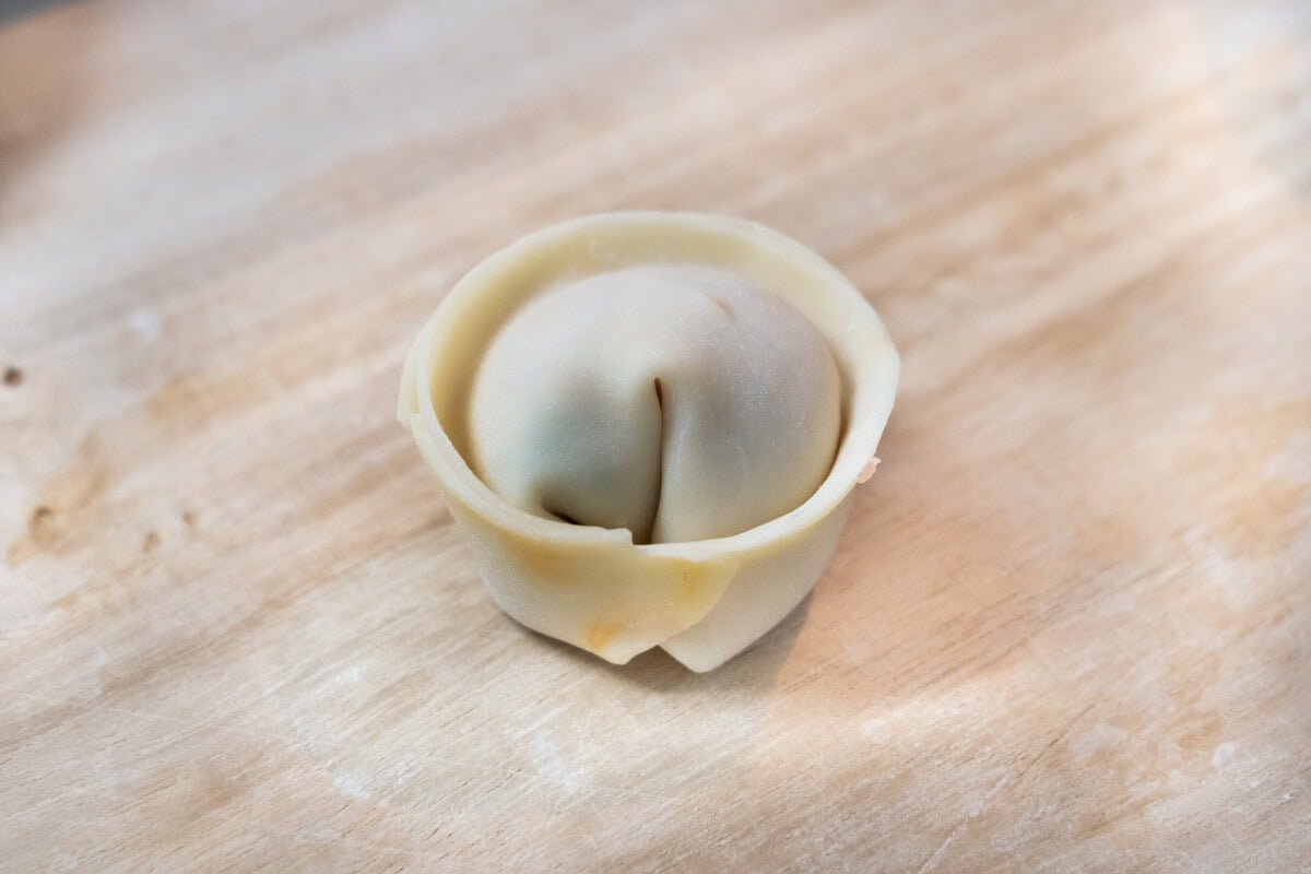 Assemble the dumpling. 